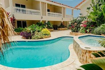 Turist apartmanları Brand New 2 Bedroom Apartment 2 Km From Eagle Beach