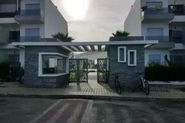 آپارتمان‌های توریست‌ها Blanca Beach