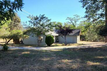 ツーリストアパートメント Cozy 3 Bdr Home At The Steps Of Amador Wine Country