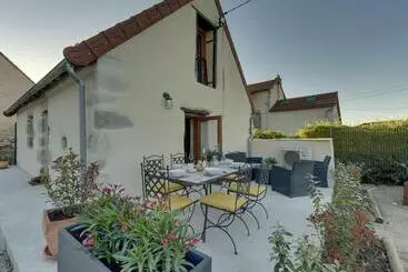 Turistihuoneistot Maison De Charme 18e Siècle Avec Jardin, Parking Et Modernité – Proche De Vichy Et Charroux   Fr 1 4