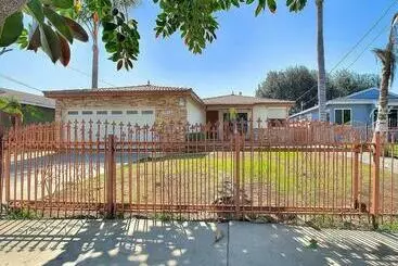 ツーリストアパートメント Warm & Welcoming Newly Renovated 3br Home/lg Yard