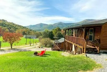 ツーリストアパートメント Hoot Owl New Cabin In Black Mountain With Views!!