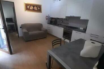 Turista apartmanok Appartamento Di Alina