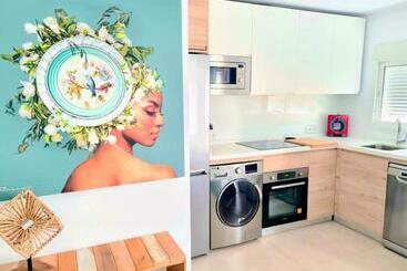 Жильё для туристов Apartamento Moderno Y Con Estilo En La Carihuela