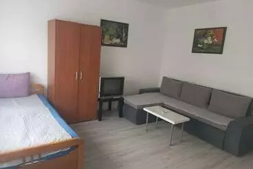 آپارتمان‌های توریست‌ها Petrograd Sk Centar