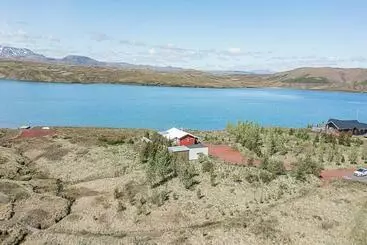 Turist apartmanları Beautiful Lakehouse By The Golden Circle   Fishing