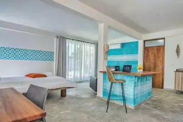 Turistihuoneistot Contemporary Private Studio With Pool And Kitchen