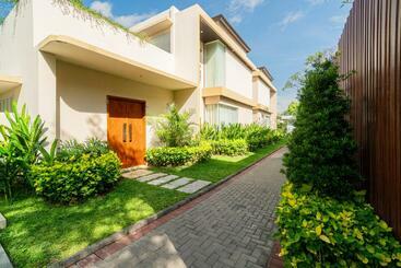 Apartamenty turystyczne Miracle Villa