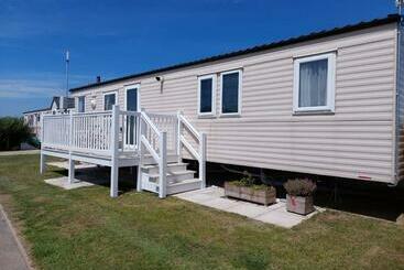 관광객 아파트 Grouse 54, Scratby   California Cliffs, Parkdean, Sleeps 6, Pet Friendly, Bed Linen, Towels And Wi F