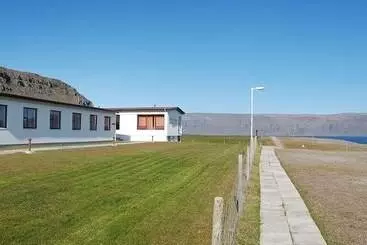هتل Latrabjarg