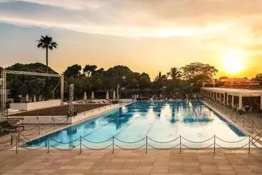 בית מלון כפרי Robinson Apulia  All Inclusive