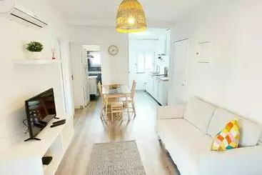 ツーリストアパートメント Caroline S