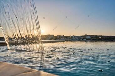 آپارتمانهای توریستها Luxury House With Pool Hosted By Sweetstay