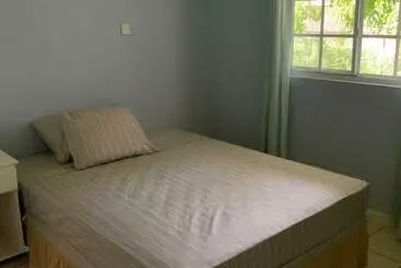 ツーリストアパートメント Marveys Place Apartment