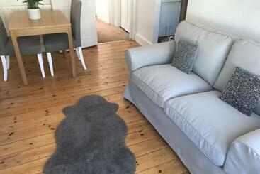 Turistihuoneistot Centrally Located Stylish 1st Floor Apartment