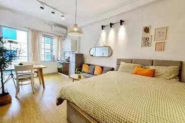 آپارتمان‌های توریست‌ها Lahomestay Trúc Bạch