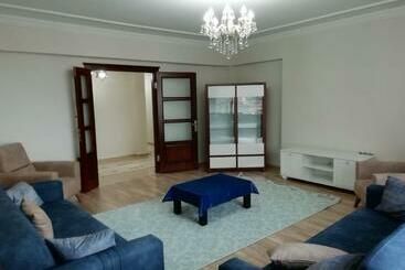 Жильё для туристов Trabzonda Geniş, 3 Klimalı, Manzaralı, Site Içi, Otoparklı