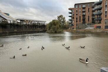 Turistihuoneistot Luxury Apartment In Dartford