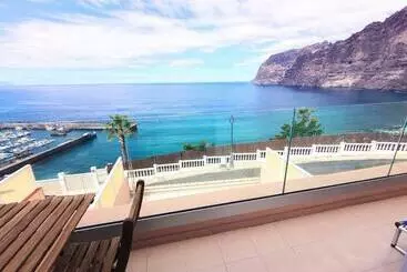 ツーリストアパートメント Buenavista The Blue Oyster