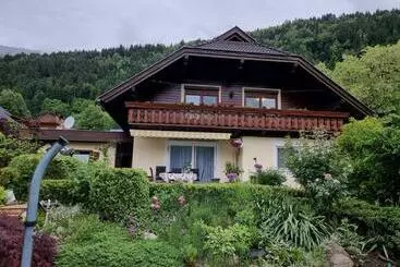 Turistihuoneistot Haus Flora   Ferienwohnung Bodensdorf