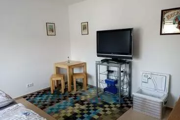 ツーリストアパートメント Modernes 21 M² Apartment Modern, Zentral