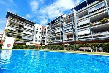 Pisos turísticos Precioso Apartamento Con Piscina