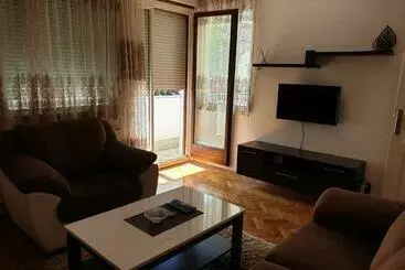 آپارتمان‌های توریست‌ها Apartman 91