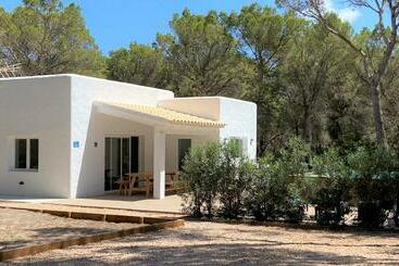 شقق خاصة سياحية Can Valonsadero, Villa Con Piscina