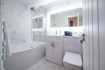 ツーリストアパートメント Manhattan Luxury Suites