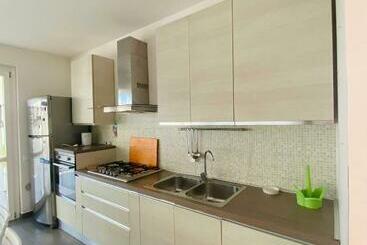 Tourist flats Tiresia Apartament 3 Bedrooms