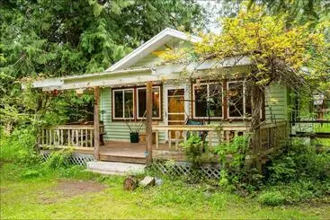 Vakantie-appartementen Chanterelle Cabin