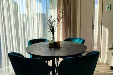 آپارتمان‌های توریست‌ها Apartamentai 4f Su įskaičiuotu Pasivažinėjimu Elektriniais Paspirtukais