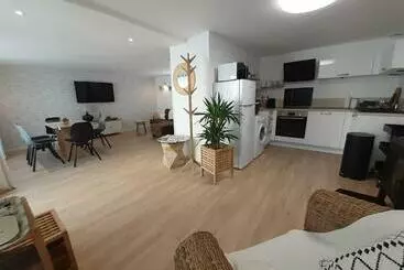 ツーリストアパートメント La Maison De Camille