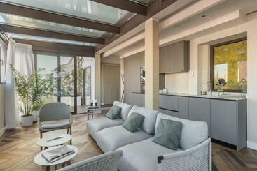 آپارتمان‌های توریست‌ها Madrid 1915   Luxury Penthouse
