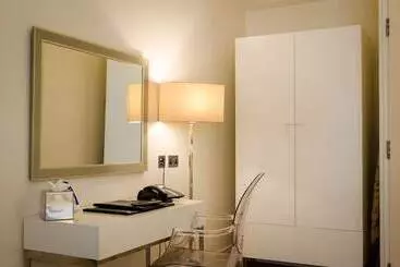 호텔 The Old House At Home