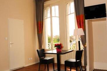 Aparthotel S & Residences  Le Metropole