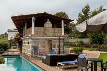 דירות לתיירים Altido Magic House With Pool