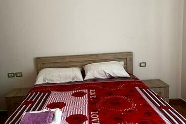 Apartamenty turystyczne Appartamento Incantevole Con Posto Auto Privato