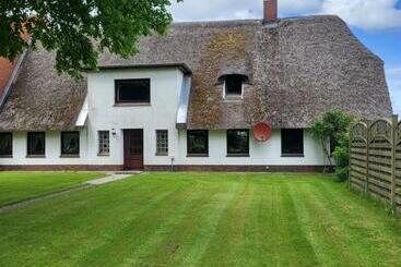 شقق خاصة سياحية Ferienwohnung Groth