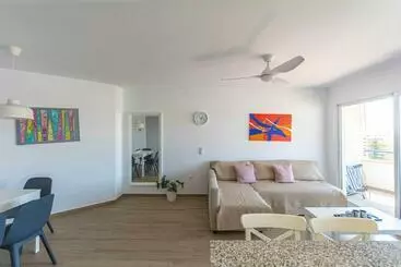 ツーリストアパートメント Lisasol Apartamento Nuevo Con Vistas Al Mar