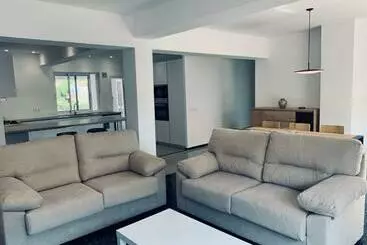 Turistihuoneistot Hauzify I Apartament Riera