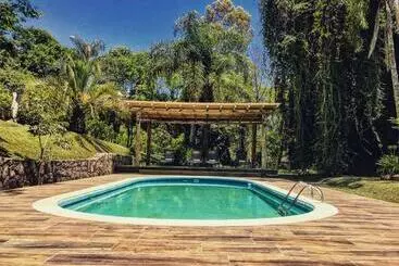 Majatalo Villa Tuiuty Pousada De Charme