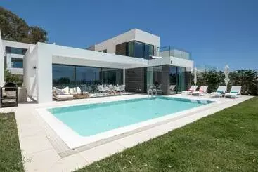 Pisos turísticos Villa Moderne à 700m De La Plage Avec Vue Mer