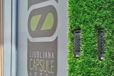 هتل کپسول Ljubljana Capsule Hostel
