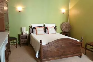 Pensione Room In Guest Room The Green Suite