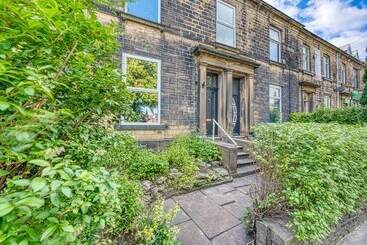 Pensión New Unique Keighley Room