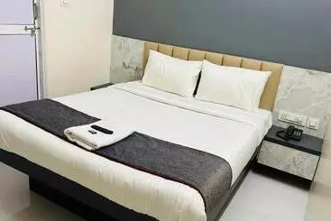 Spot On Hotel Elite