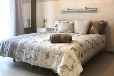 La S Volta Vanzago Bed And Breakfast