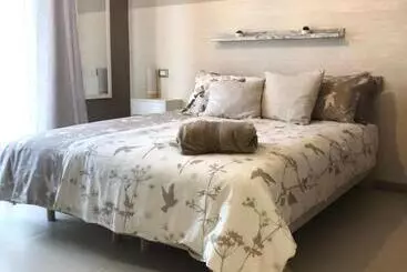 La S Volta Vanzago Bed And Breakfast