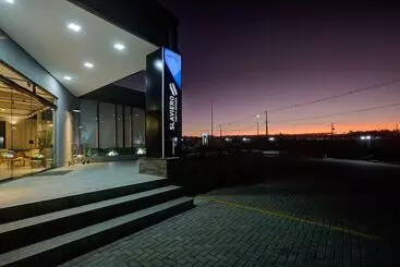 ホテル Slaviero Ponta Grossa